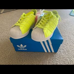 Brand new Adidas Kids 11.5K Superstar Shoes FY2747